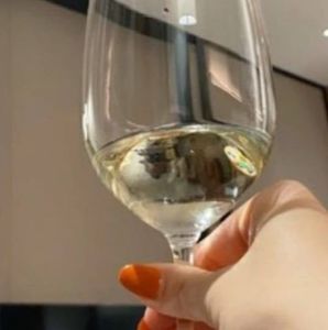 Meet your Posher, Lolis